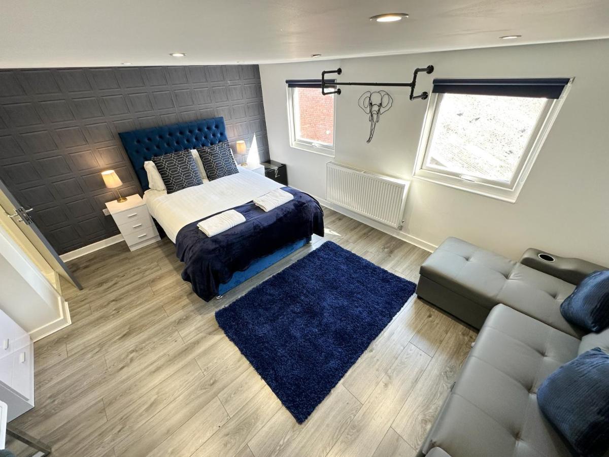 Regent Docks-free Parking *