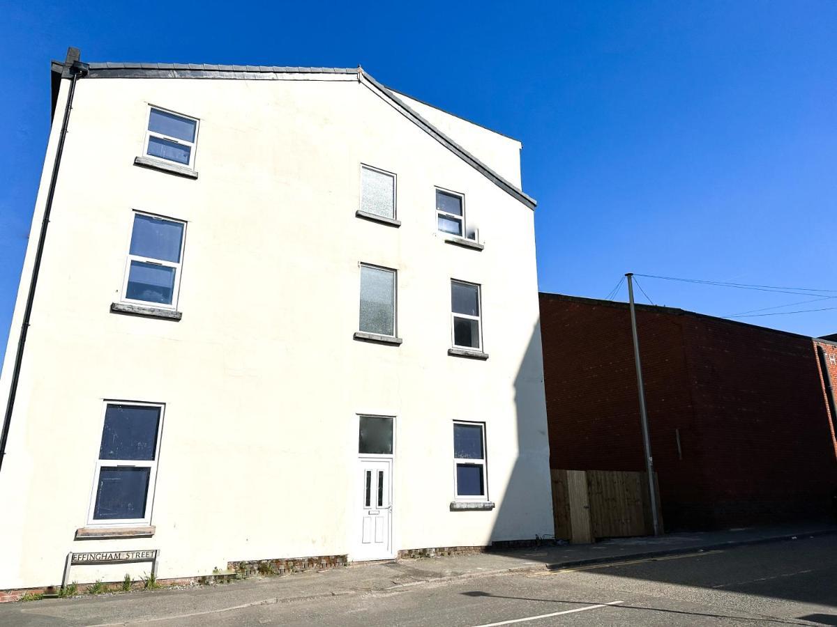 Regent Docks-free Parking Apartment